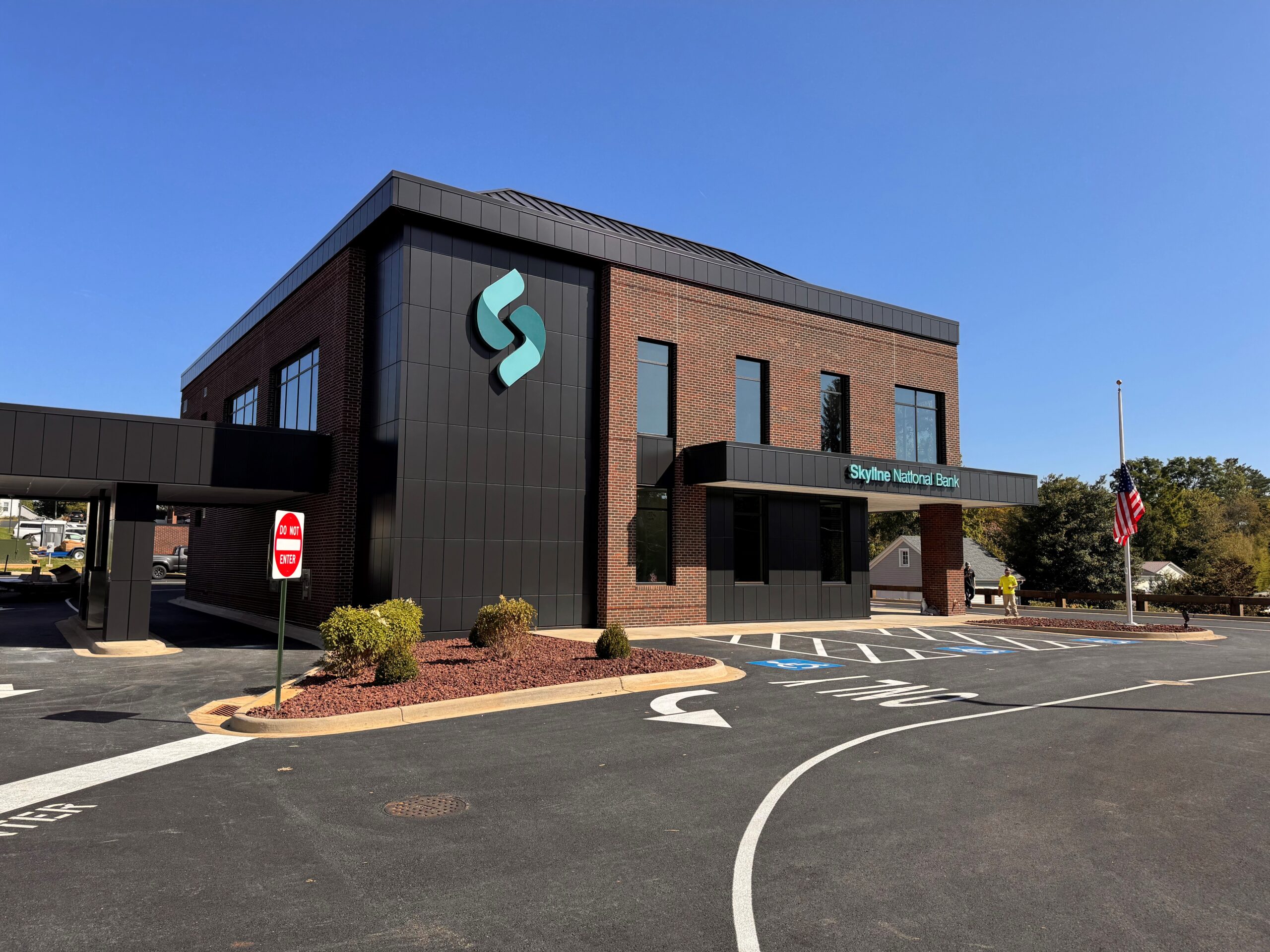 Outside of Floyd Branch at 212 East Main